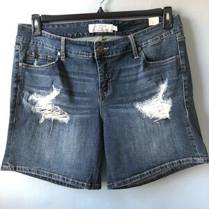 NWT Torrid First at Fit Distressed Patched Denim Shorts size 16